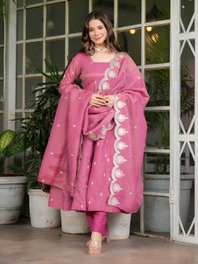 Women Ethnic Motifs Embroidered Thread Work Anarkali Kurta Set With Dupatta